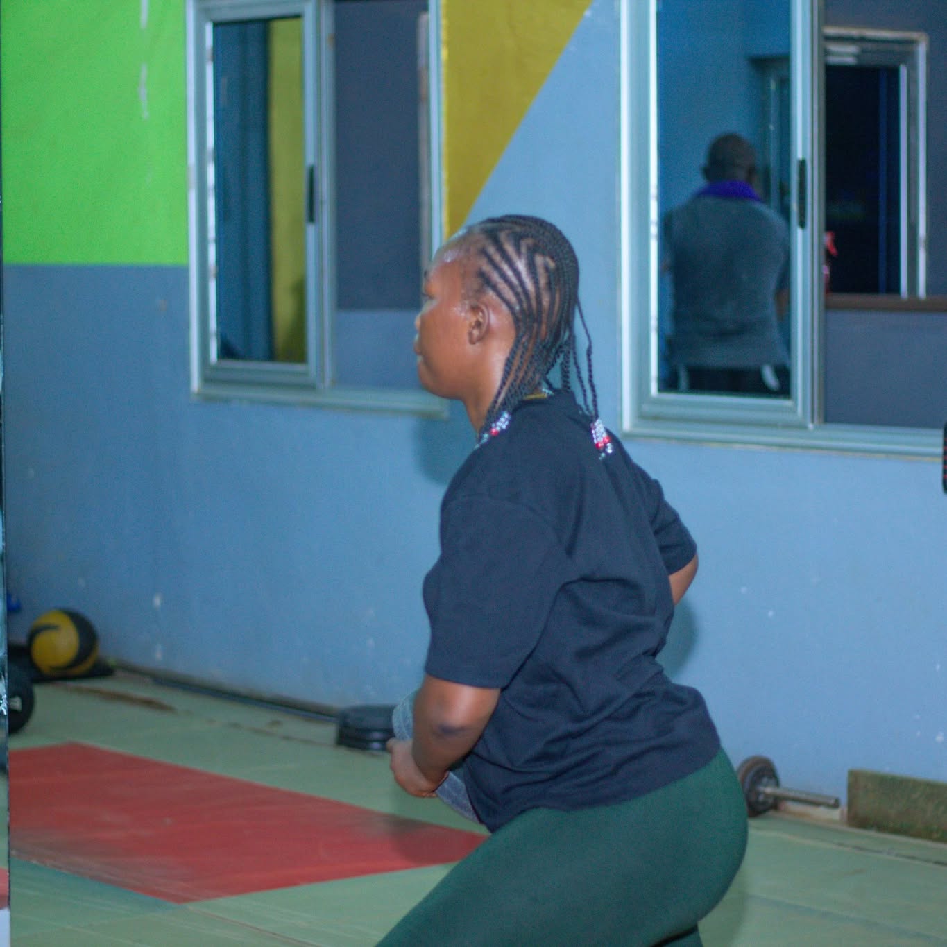 Séance d'entraînement au Centre Fitness chez Cissé, Cissin