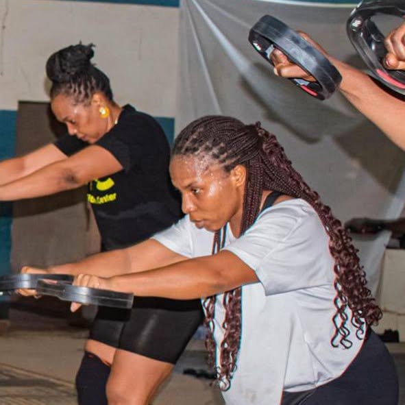 Cours collectif au Lycée Bogodogo, Centre Fitness chez Cissé