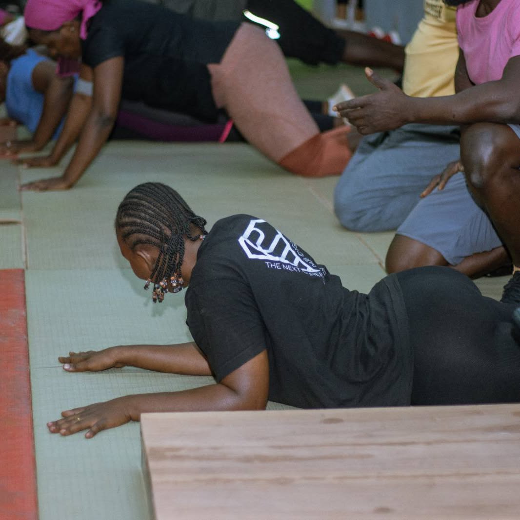 Séance d'entraînement au Centre Fitness chez Cissé, Cissin